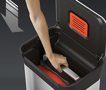 Prullenbak met afvalpers