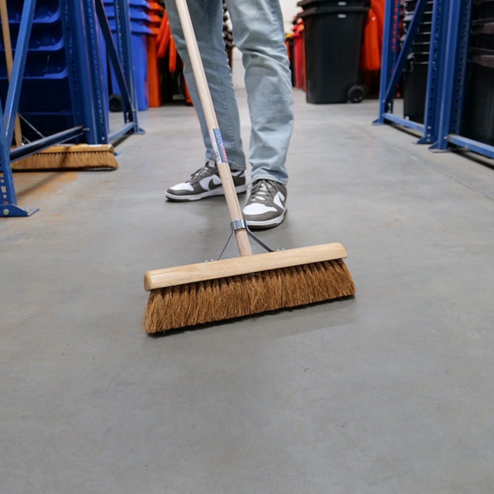 Synx Tools Bezem Coco 60cm - Zaalveger - met steelhouder
