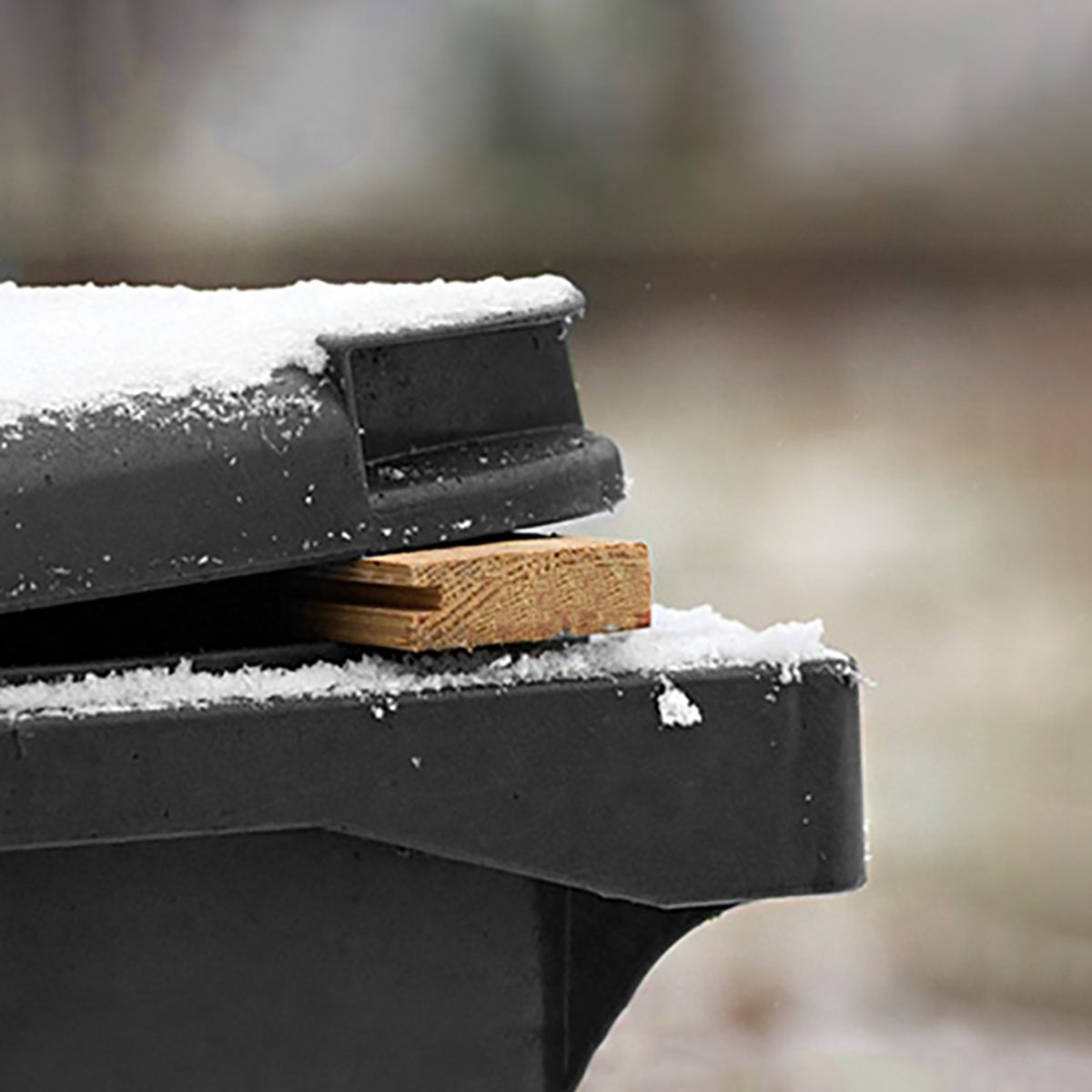 Tips voor vastvriezen (afval)container