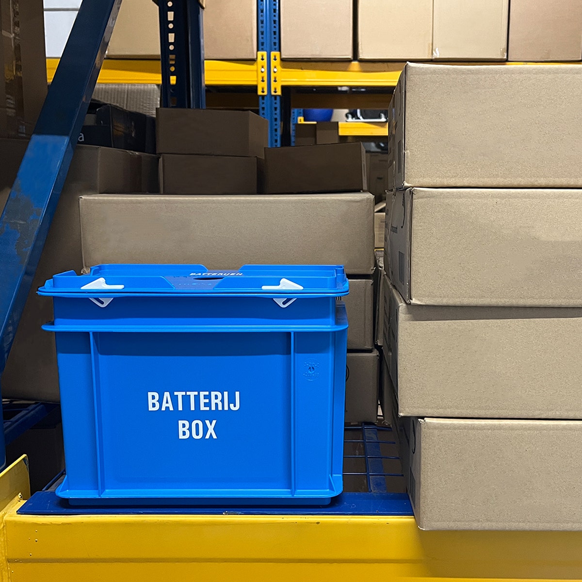 Batterijen verzamelen in batterijbox